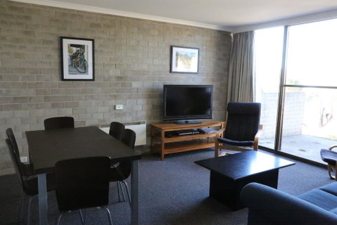 Tanderra 4 - Your Accommodation 1