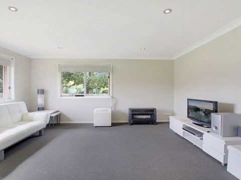 That Pink House! - Comfortable Home Away From Home - Your Accommodation 1