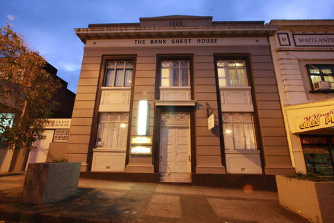 The Bank Guesthouse - Your Accommodation 1