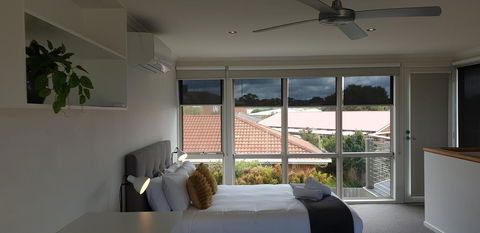 The Beach House - Your Accommodation 1