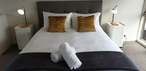 The Beach House - Your Accommodation 3