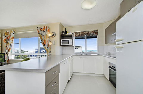 The Beach Houses - Your Accommodation 2