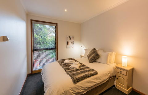 Parnella Kettering - Your Accommodation 17