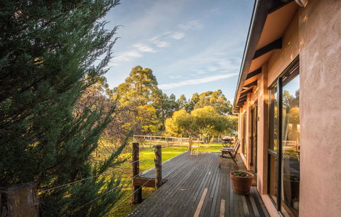 Parnella Kettering - Your Accommodation 7