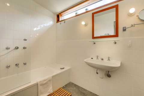 Brampton Cottage - Your Accommodation 15