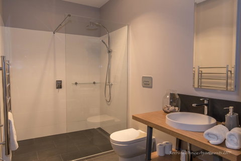 Roxburgh House Apartments - Your Accommodation 1