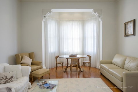 Roxburgh House Apartments - Your Accommodation 5