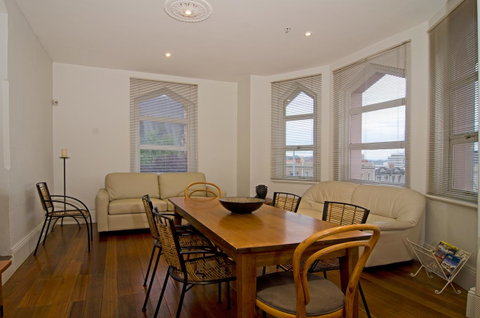 Roxburgh House Apartments - Your Accommodation 28