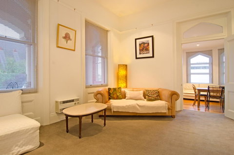 Roxburgh House Apartments - Your Accommodation 24