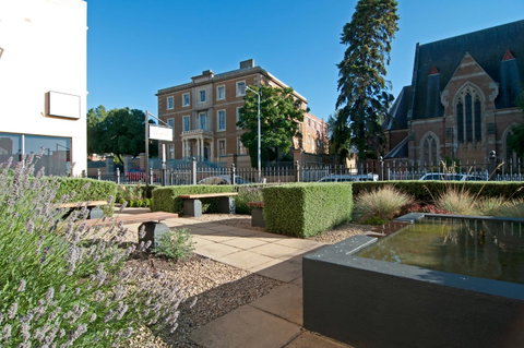 Roxburgh House Apartments - Your Accommodation 31