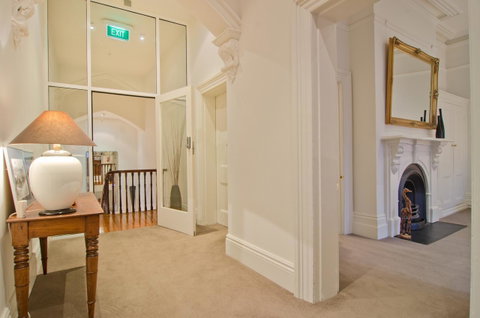 Roxburgh House Apartments - Your Accommodation 29