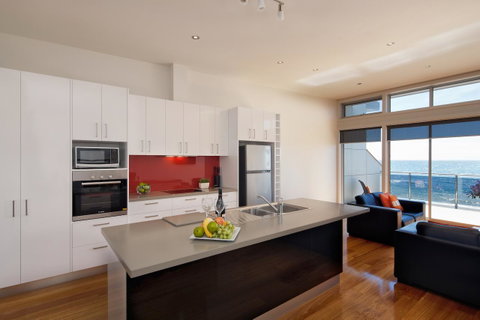 Penguin Waterfront Escape - Your Accommodation 11