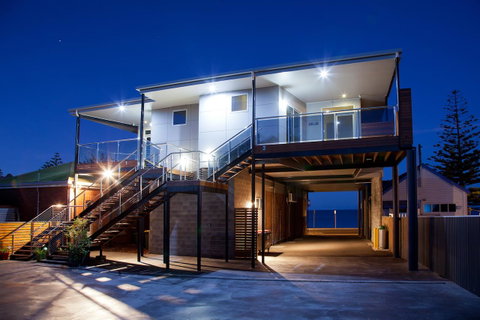 Penguin Waterfront Escape - Your Accommodation 5