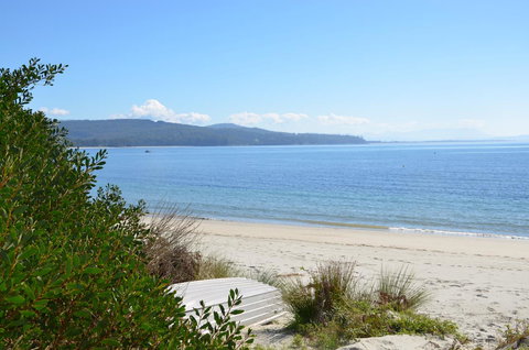 Yolla Beach House - Your Accommodation 8