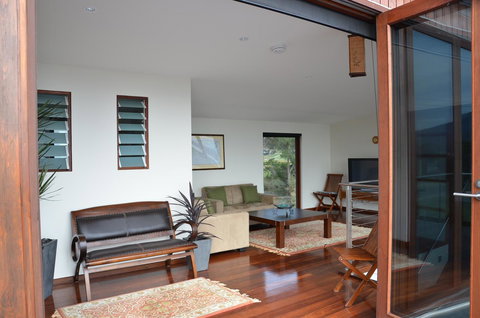 Yolla Beach House - Your Accommodation 6