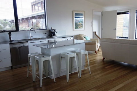 THE LOFT @ Bay Of Fires Seascape - Your Accommodation 12