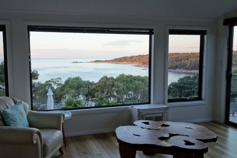 THE LOFT @ Bay Of Fires Seascape - Your Accommodation 6