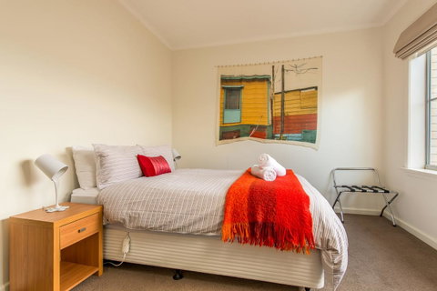 City Lights - Your Accommodation 13