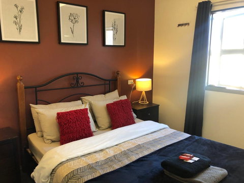 The Nook Backpackers - Your Accommodation 25