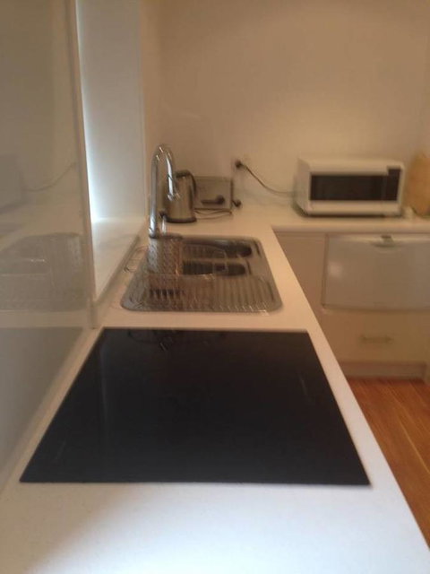 Hobart Colonial Apartment - Your Accommodation 9