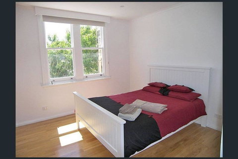 Hobart Colonial Apartment - Your Accommodation 12