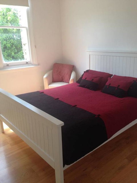 Hobart Colonial Apartment - Your Accommodation 13