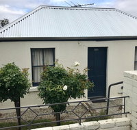 Omaroo House - panoramic water views - Your Accommodation