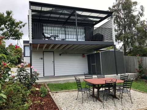 Omaroo House - Panoramic Water Views - Your Accommodation 31