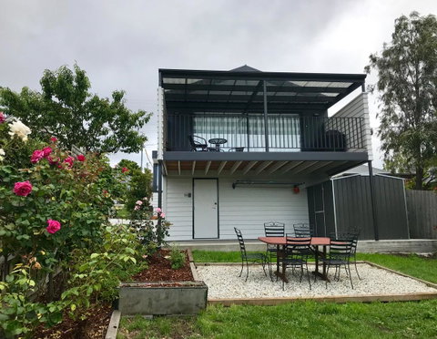 Omaroo House - Panoramic Water Views - Your Accommodation 32