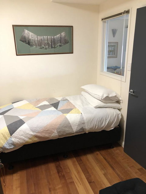 Beachside Taroona With Spa - Your Accommodation 13