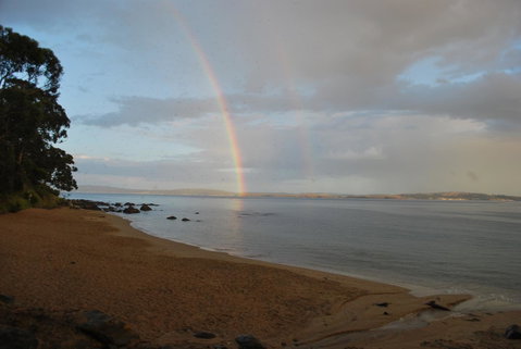 Beachside Taroona With Spa - Your Accommodation 26