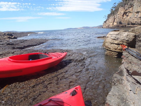Beachside Taroona With Spa - Your Accommodation 23