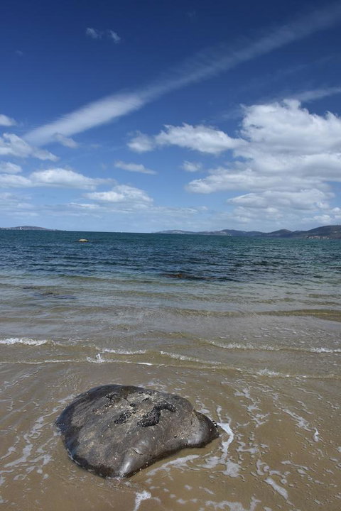 Beachside Taroona With Spa - Your Accommodation 31