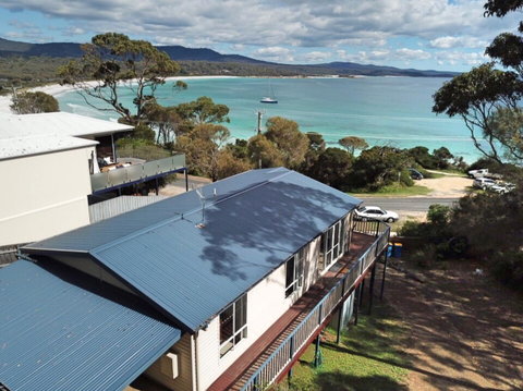 Front Row Beachfront - Your Accommodation 1
