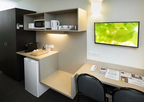 Shoreline Hotel - Your Accommodation 35