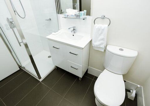 Shoreline Hotel - Your Accommodation 33