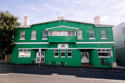The Pickled Frog - Your Accommodation 33