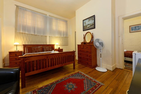 Edinburgh Gallery Bed & Breakfast - Your Accommodation 14