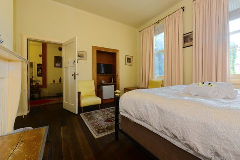 Edinburgh Gallery Bed & Breakfast - Your Accommodation 23