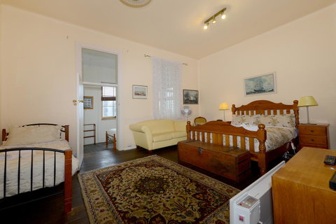 Edinburgh Gallery Bed & Breakfast - Your Accommodation 32