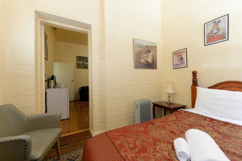 Edinburgh Gallery Bed & Breakfast - Your Accommodation 13