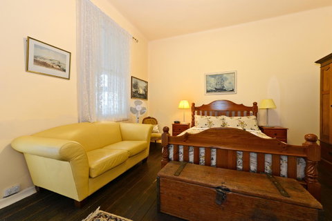 Edinburgh Gallery Bed & Breakfast - Your Accommodation 31