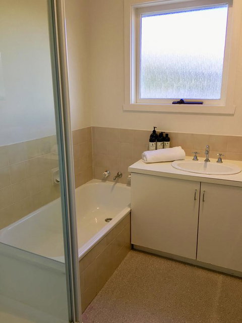 4 At 8 Townhouse Newcastle St - Your Accommodation 9