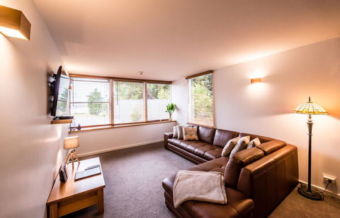 Pedder Wilderness Lodge - Your Accommodation 10