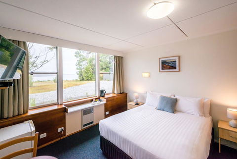 Pedder Wilderness Lodge - Your Accommodation 2