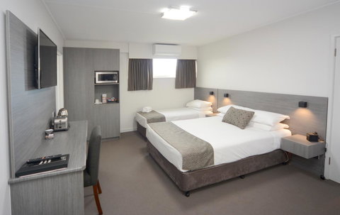 Bridge Hotel - Your Accommodation 6