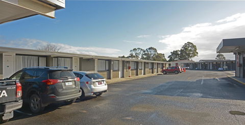 Bridge Hotel - Your Accommodation 12