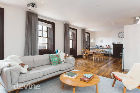 Devine Stays - Westside Apartment On Elizabeth - Your Accommodation 9