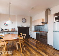 Devine Stays - Westside Apartment on Elizabeth - Your Accommodation