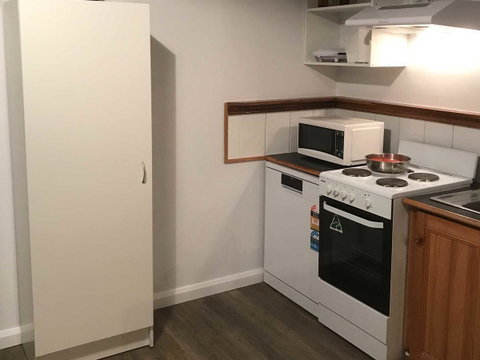Derby Digs Cottage - Your Accommodation 5